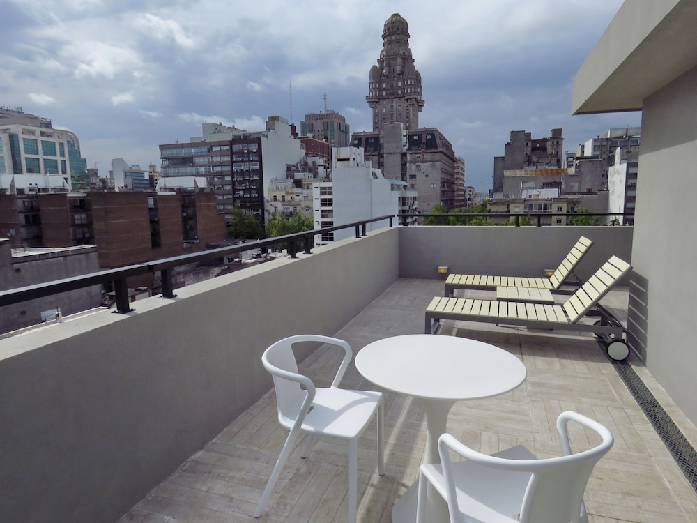 Smart Hotel Montevideo 71/73