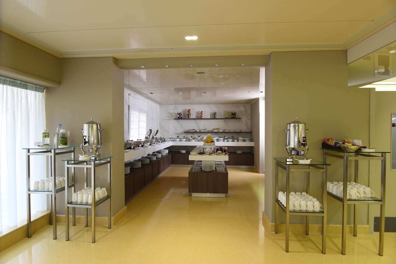 Ramada By Wyndham Downtown Beirut 40/56