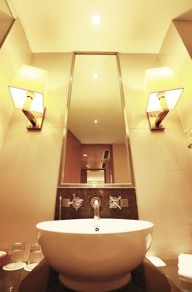 Jinling Resort Hotel Nanjing 37/39