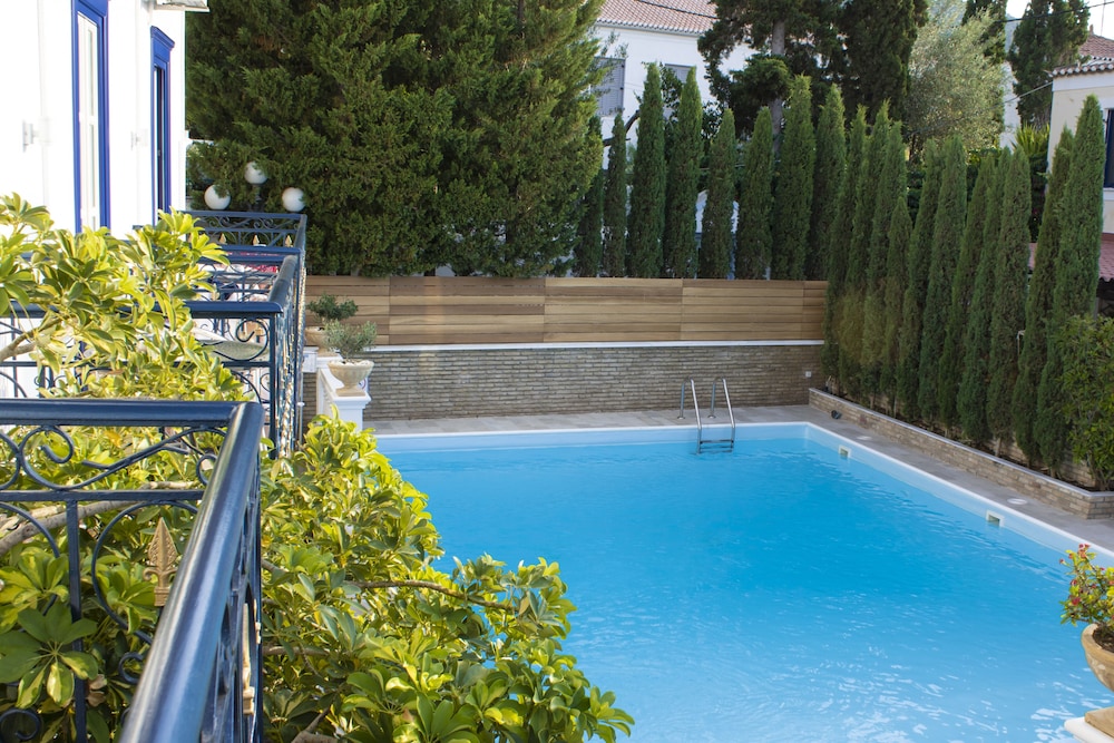 Armata Boutique Hotel Spetses 55/60