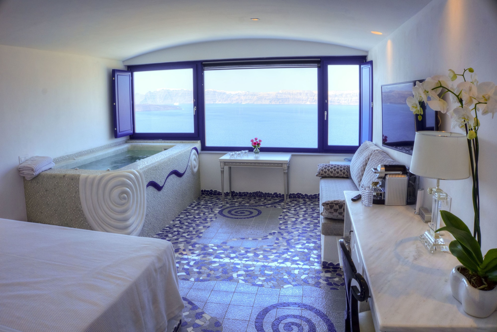 Cave, Suite, King Bed, Sea View, Indoor Jetted Tub, Private Pool