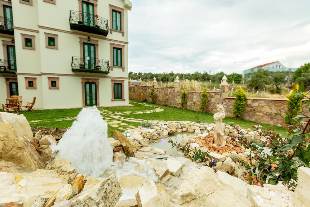 Cunda Esen Hotel 45/50