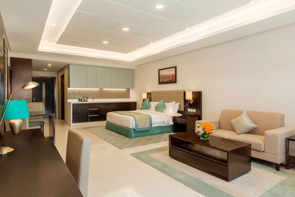 Ramada Hotel & Suites by Wyndham Amwaj Islands Manama 25/61
