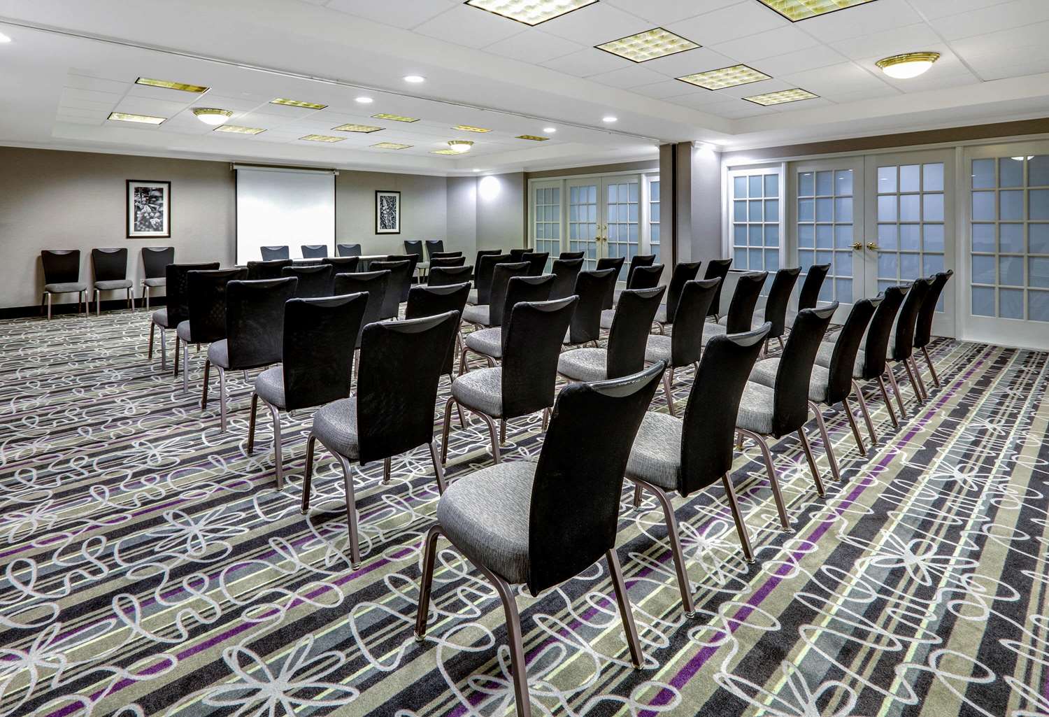 La Quinta Inn & Suites by Wyndham Dallas - Addison Galleria 13/24