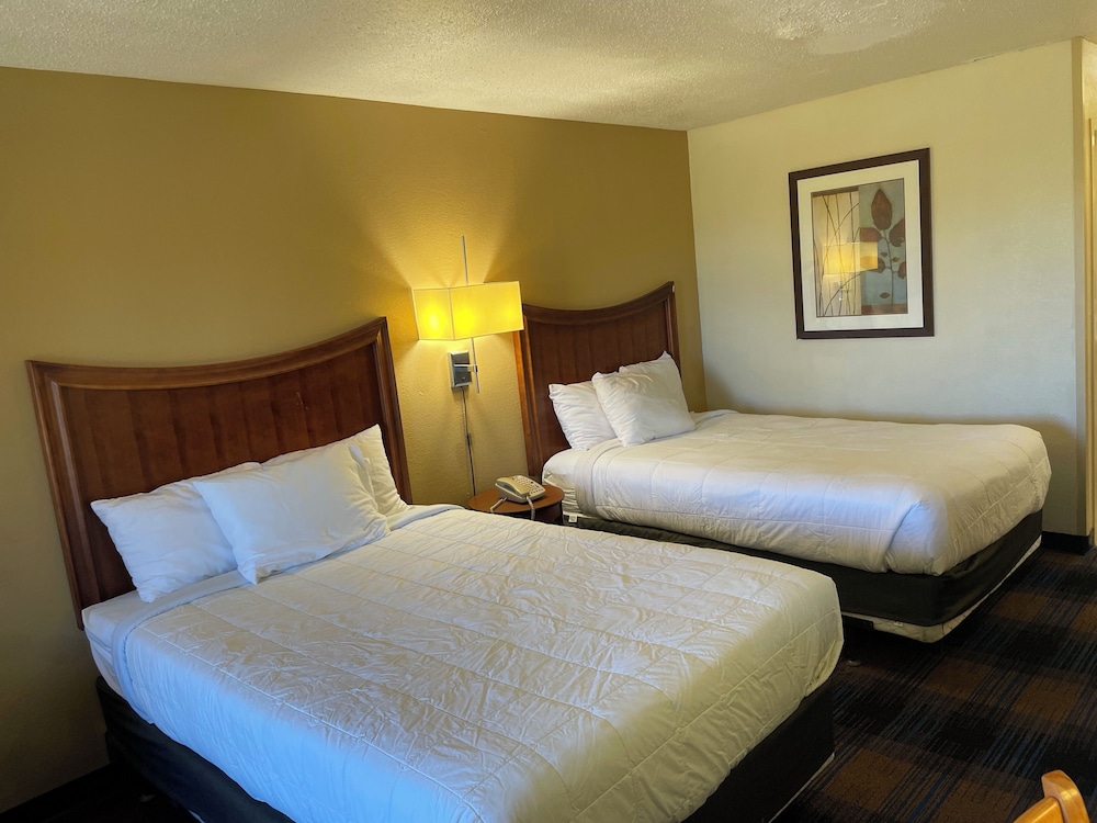 Red Lion Inn & Suites Hattiesburg 7/17