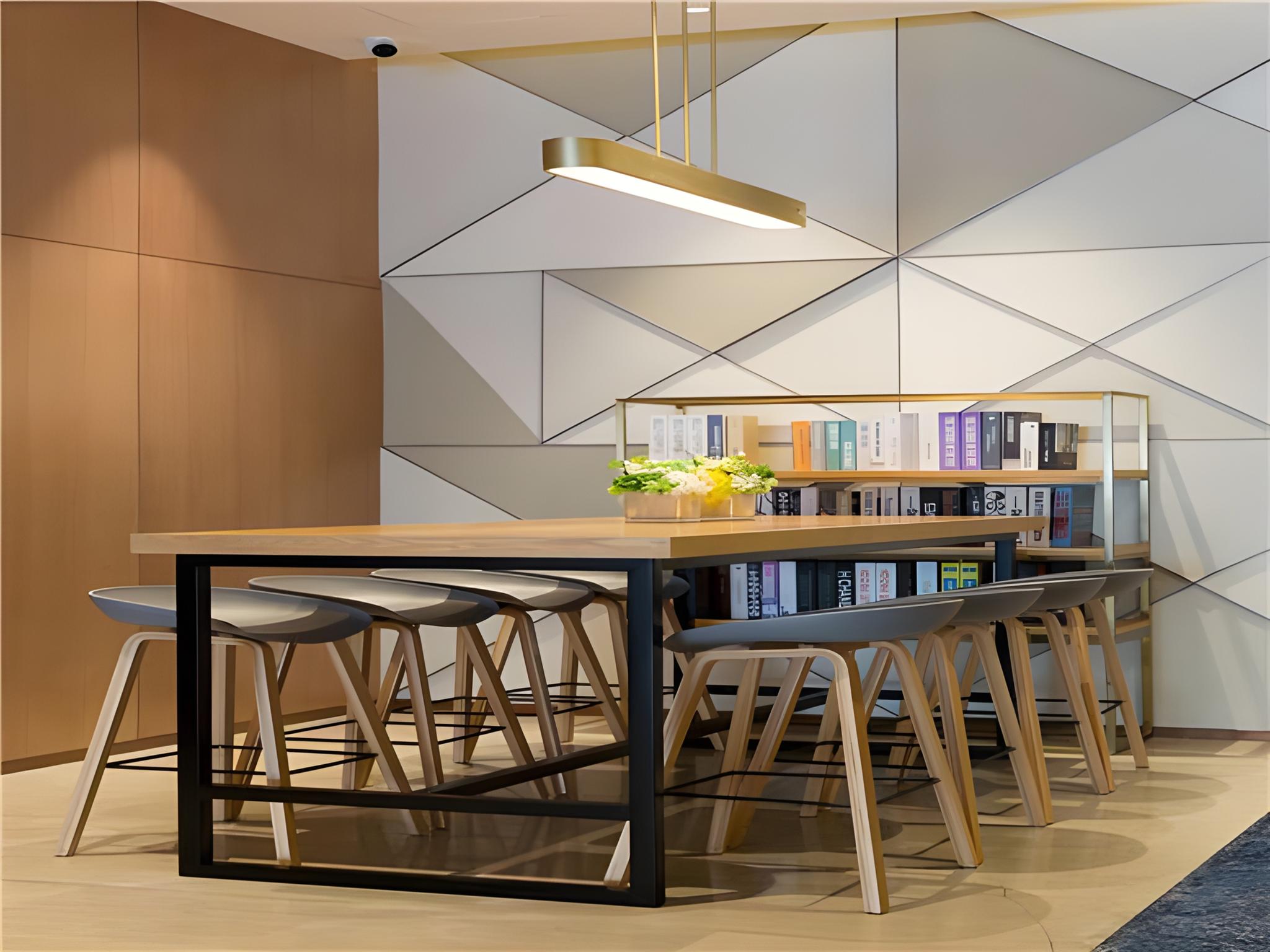 Borrman hotel (Shanghai Hongqiao Railway Station National Exhibition Center Shop) 30/35