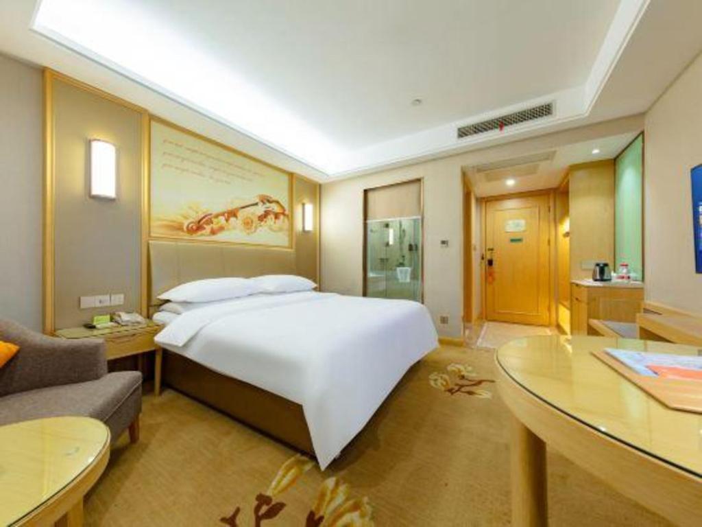 Vienna Hotel (Chaohu Lijing International) 24/40