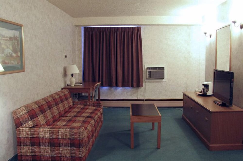 Bluebird Hotel 17/20