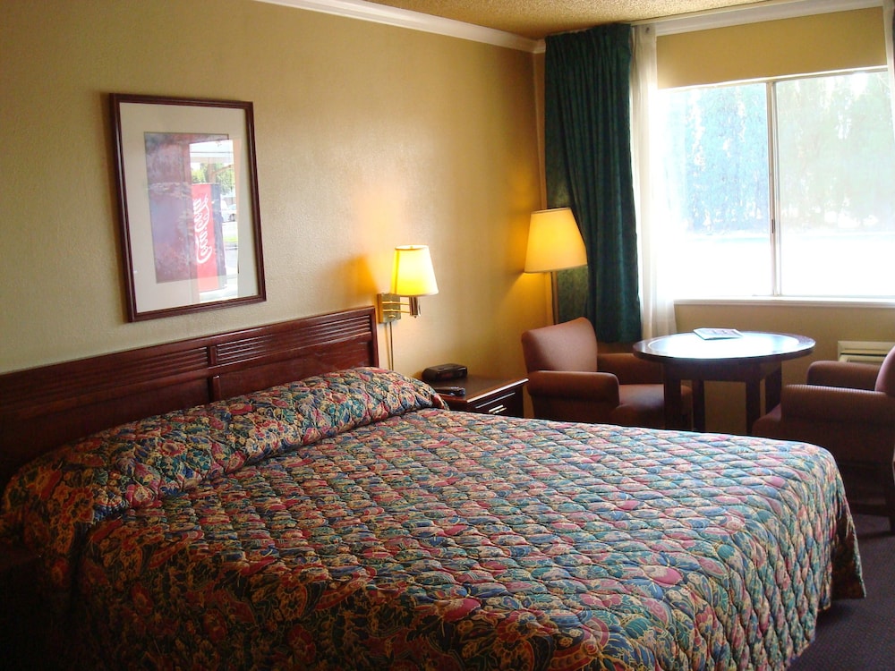 Heritage Inn 12/57
