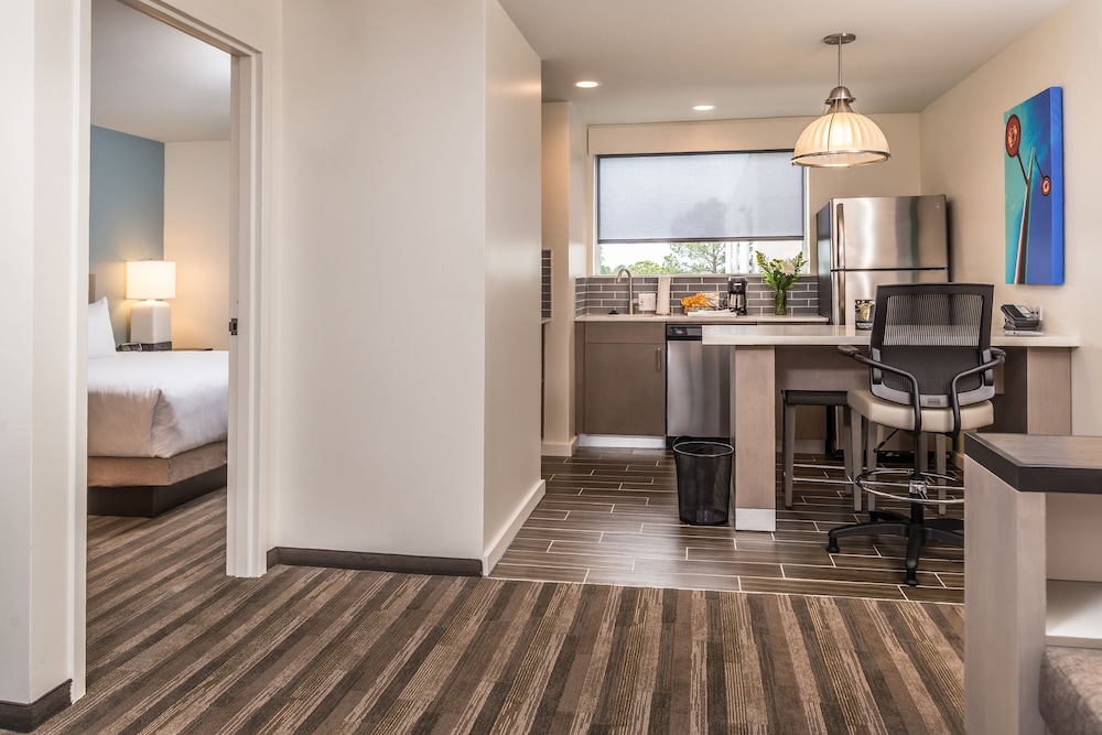 Hyatt House Raleigh/Rdu/Brier Creek 24/42