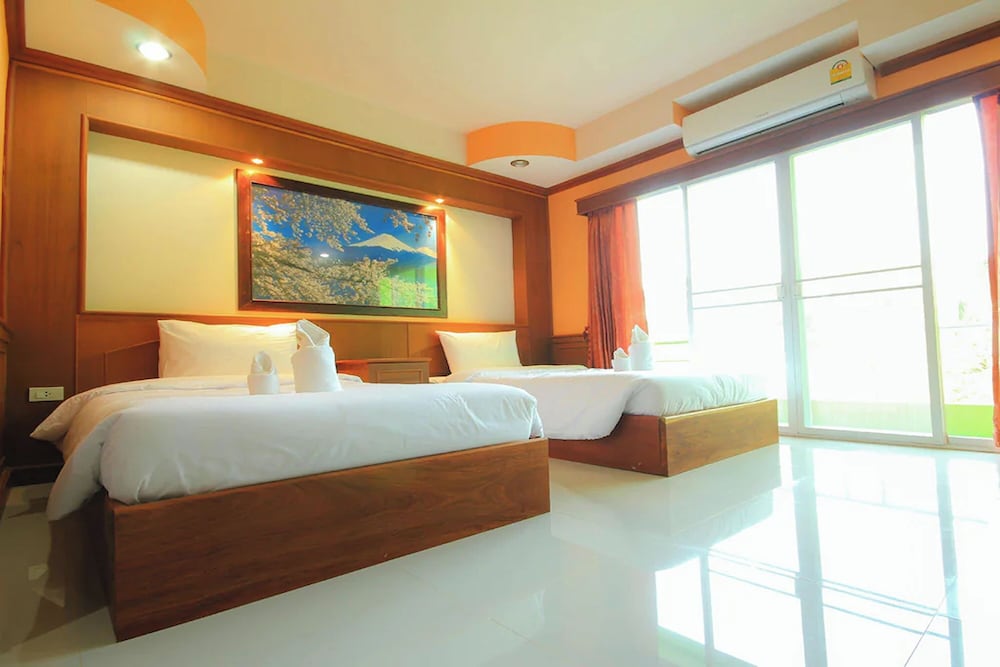 Hiso Place Hotel 33/70
