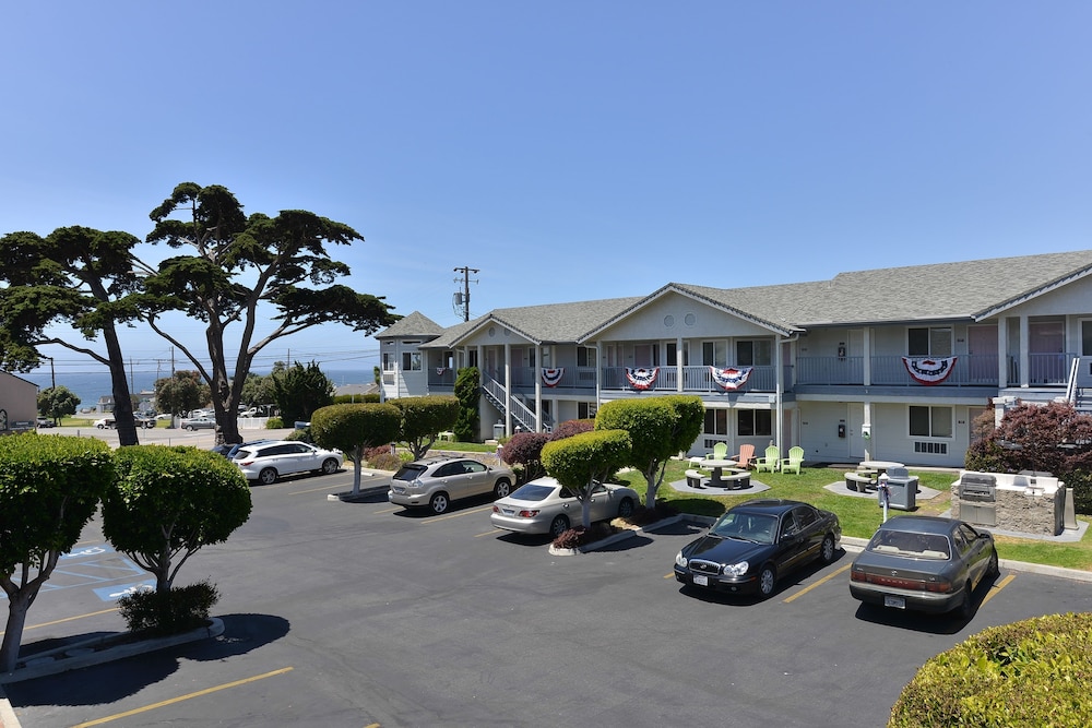 Cayucos Beach Inn 51/64