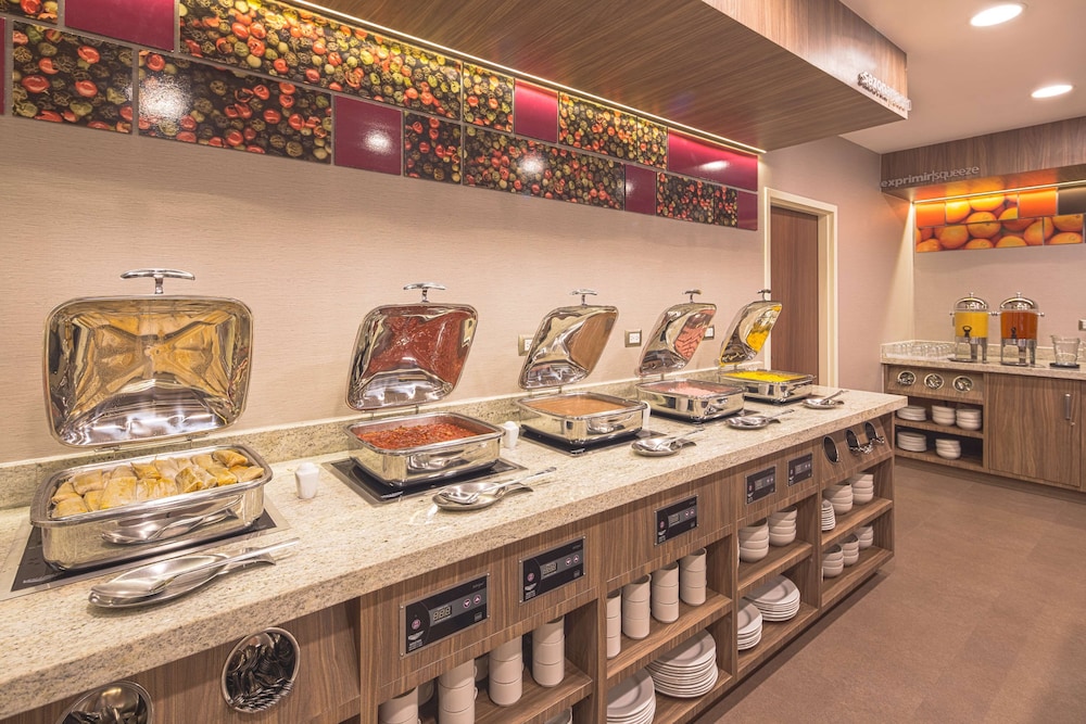 Hampton Inn by Hilton Monterrey Galerias Obispado 50/72