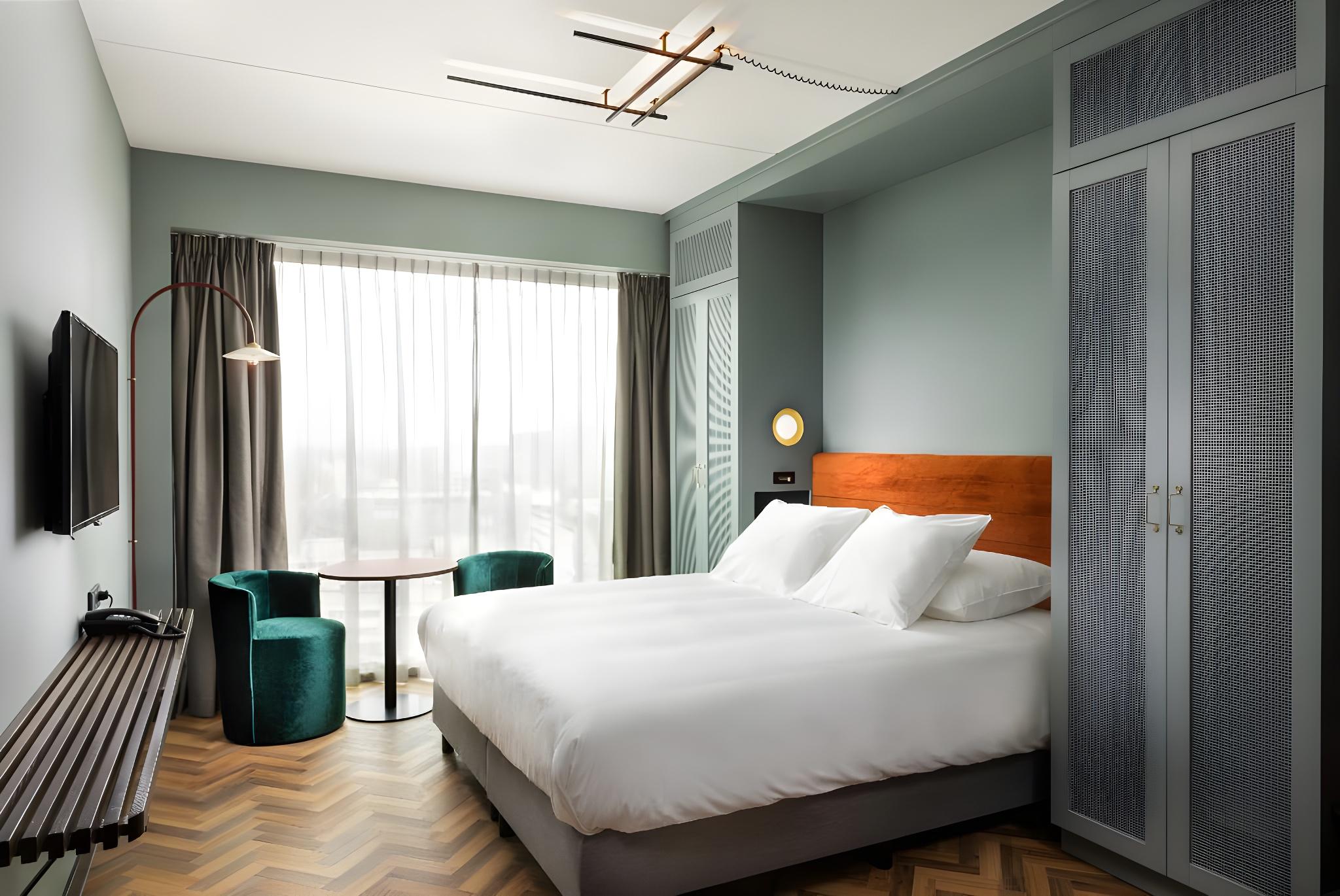 Bronze, Double or Twin Bed
