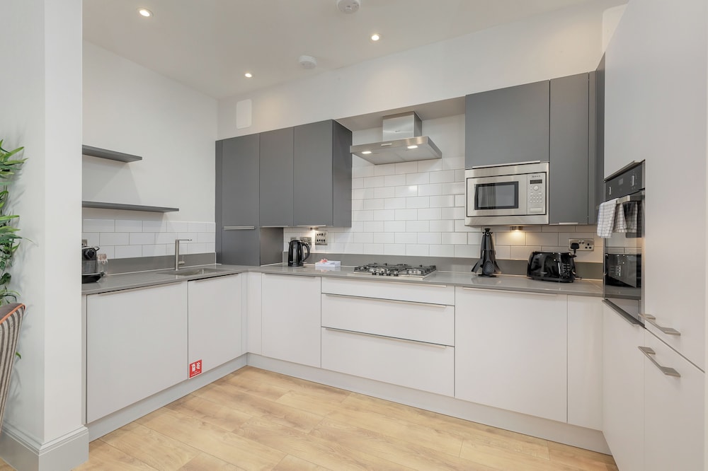 Destiny Scotland - Princes St Residence 4/50