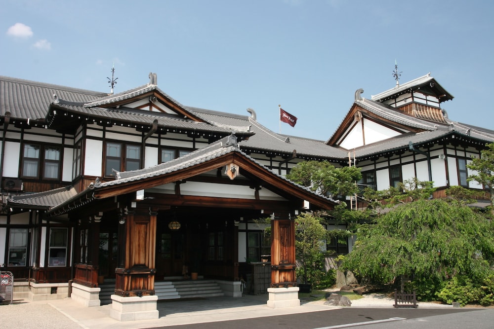 Nara Hotel 3/72