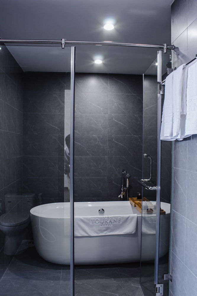 GRAND TOURANE NHA TRANG HOTEL 46/50