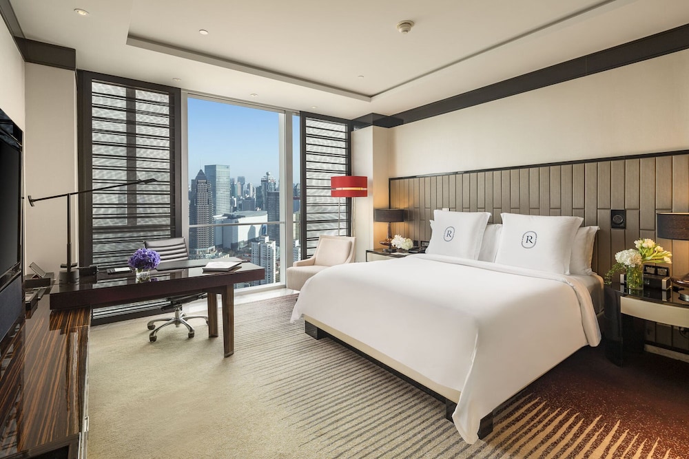 Regent Pudong Shanghai 9/84