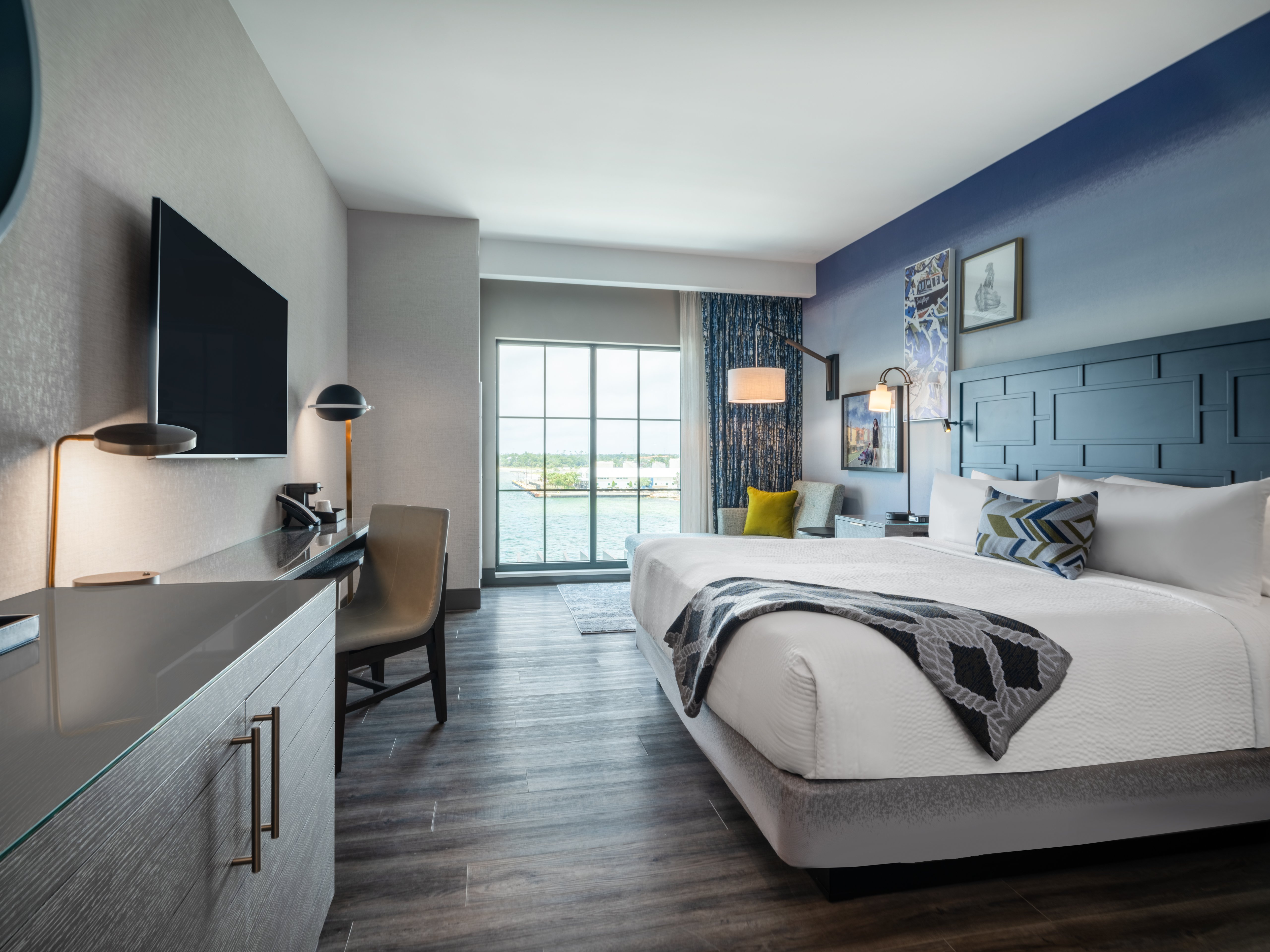 Standard, King Bed, Bay View