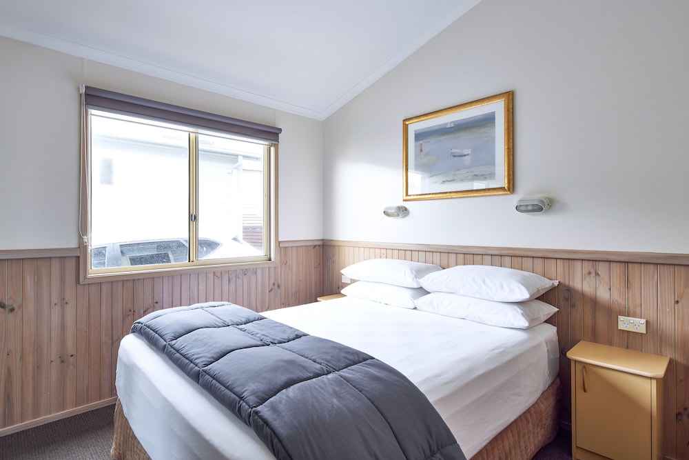 Spa, Villa, 1 Queen and 2 Bunk Beds, Ocean View