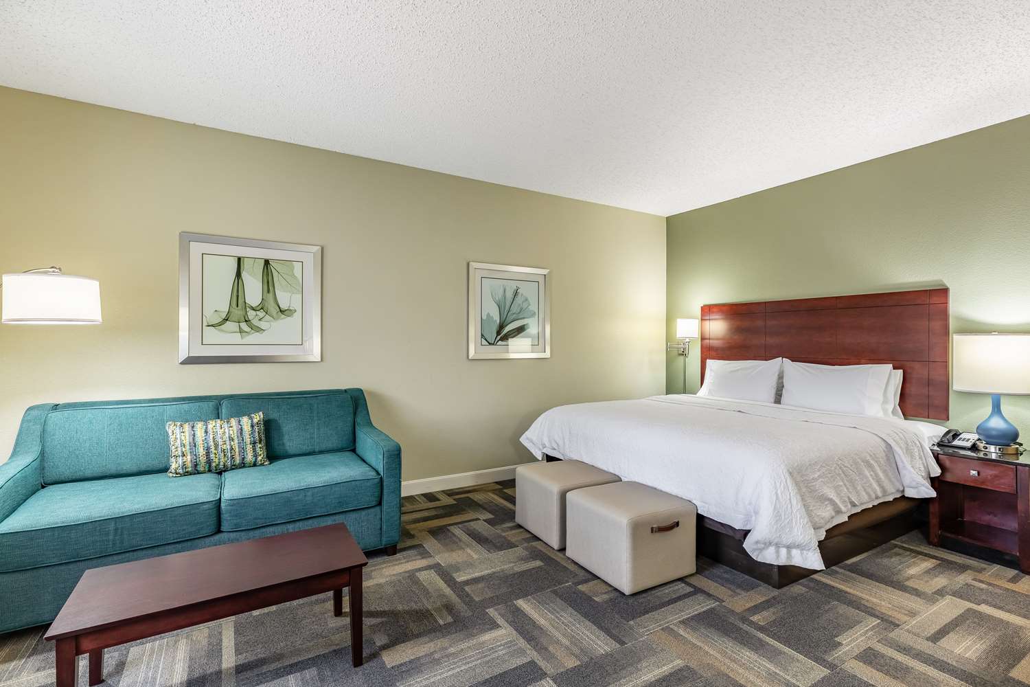 Study, King Bed, Sofa، Hampton Inn & Suites Orlando-South Lake Buena Vista 2/3
