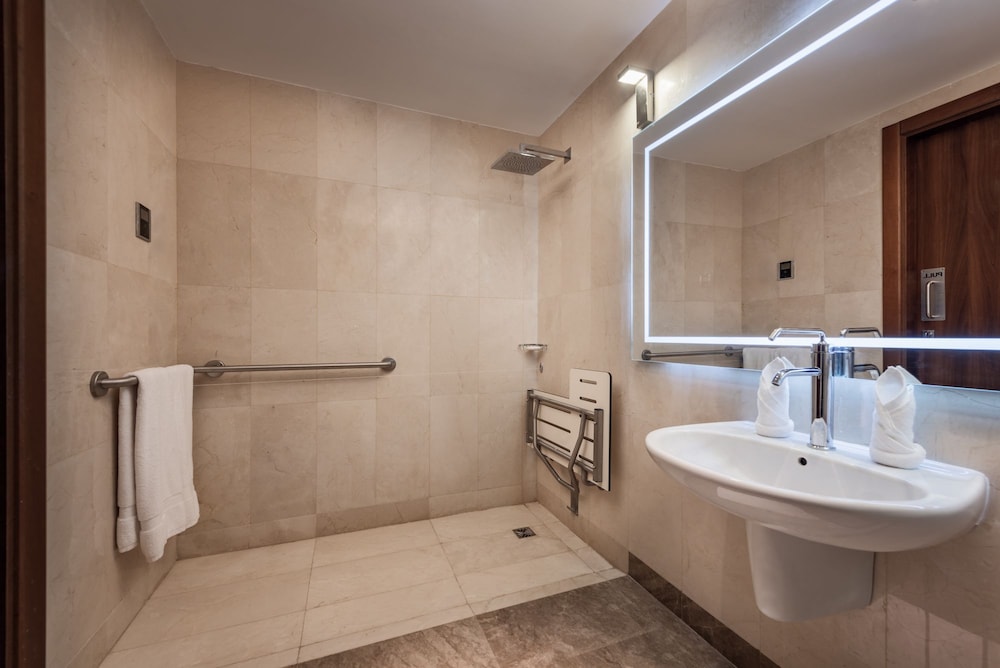 شركة رؤى الهجرة للخدمات الفندقية(Rua Al Hijrah Hotel) 45/50