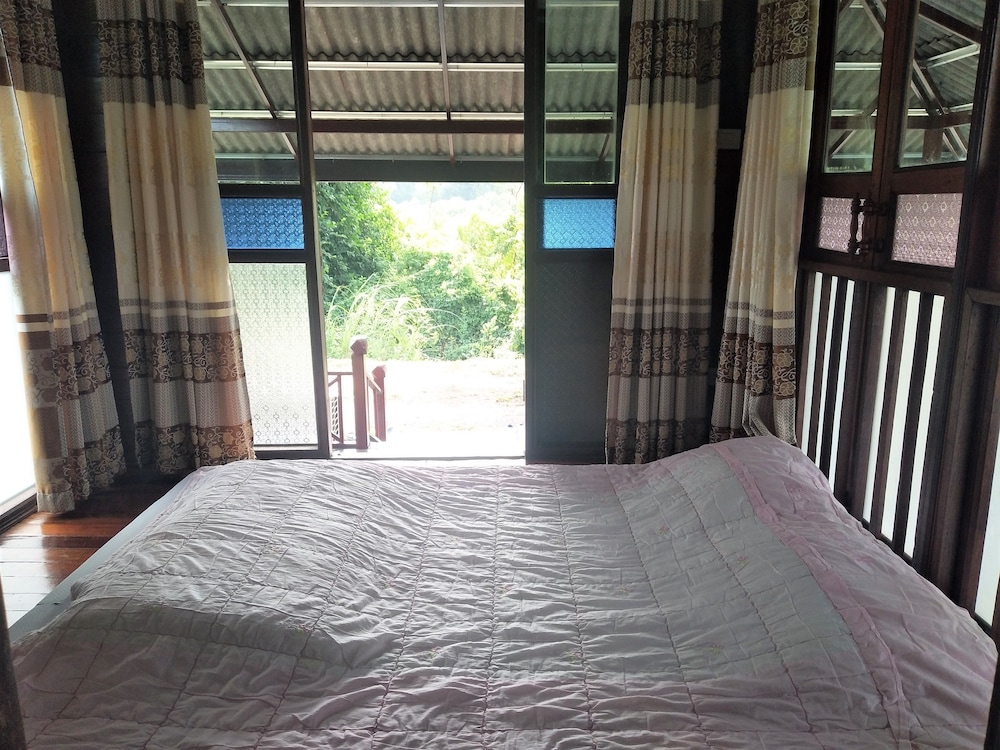 Sarocha Resort Rayong 5/28