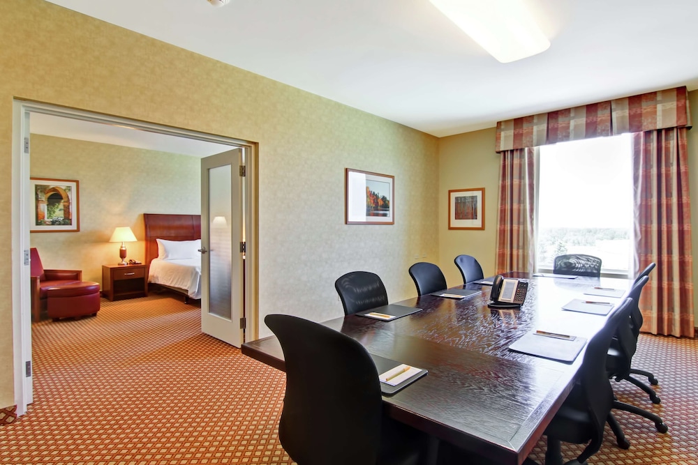 Hilton Garden Inn Ottawa Airport 48/86