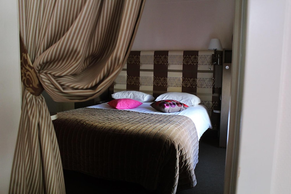 Hotel des Bains 15/42