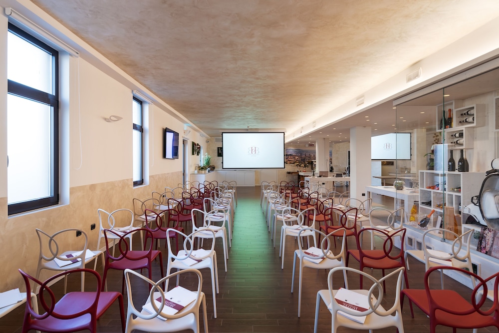 Hotel Borgo Brianteo 64/77