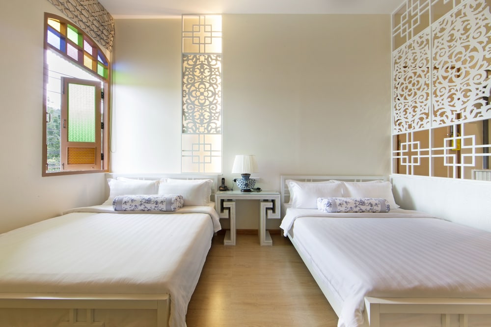 O Nya Phuket Hotel 19/70