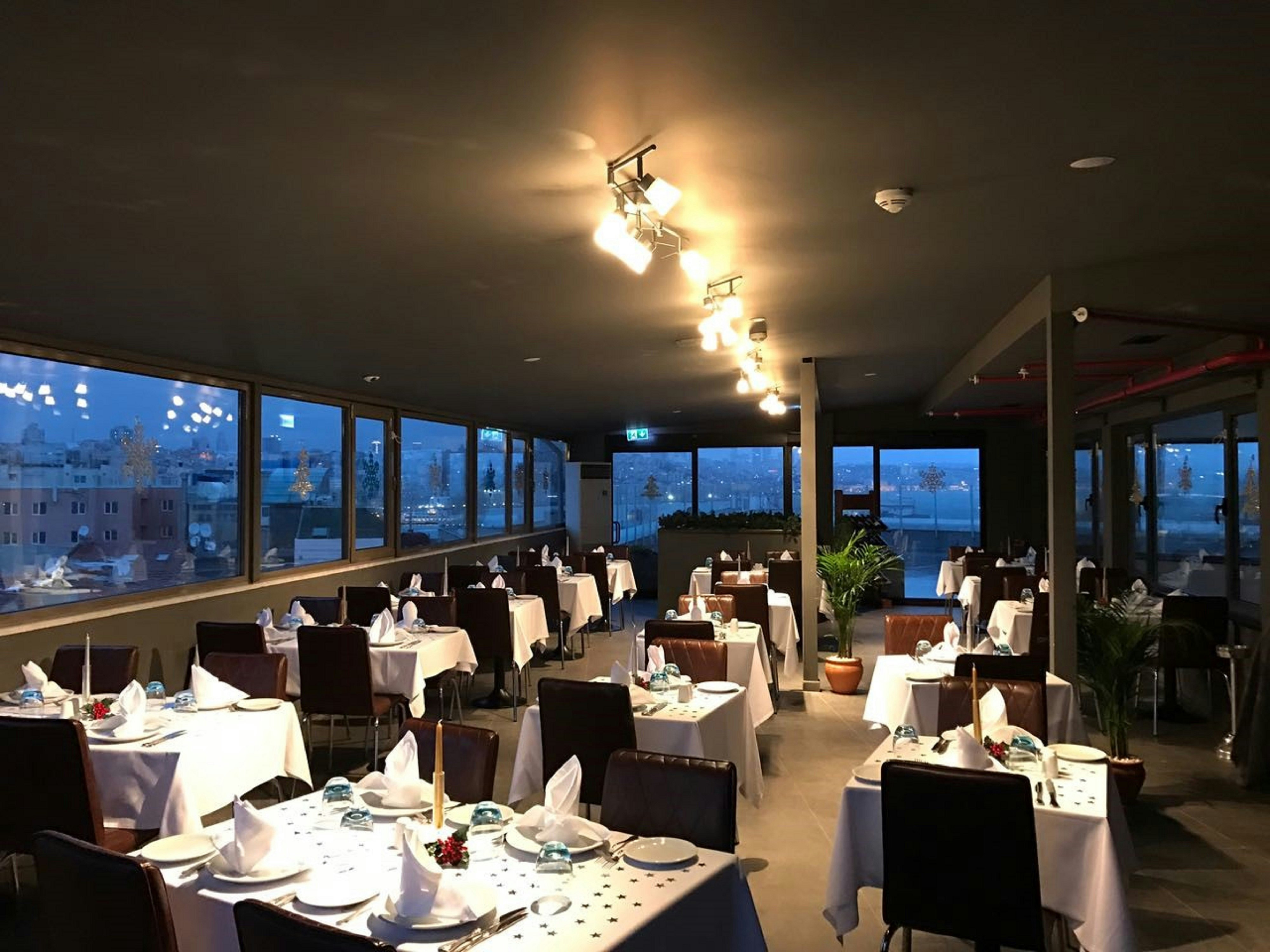 Doubletree By Hilton Hotel Istanbul Sirkeci 61/81