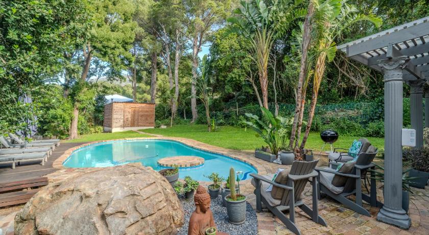 Hout Bay Gem 28/34