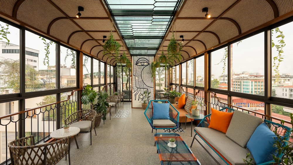 Le Parfum Apartment & Hotel 38/50