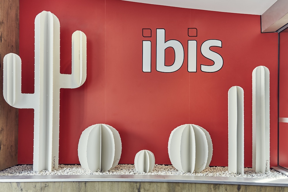 Ibis Toulon La Valette photo3