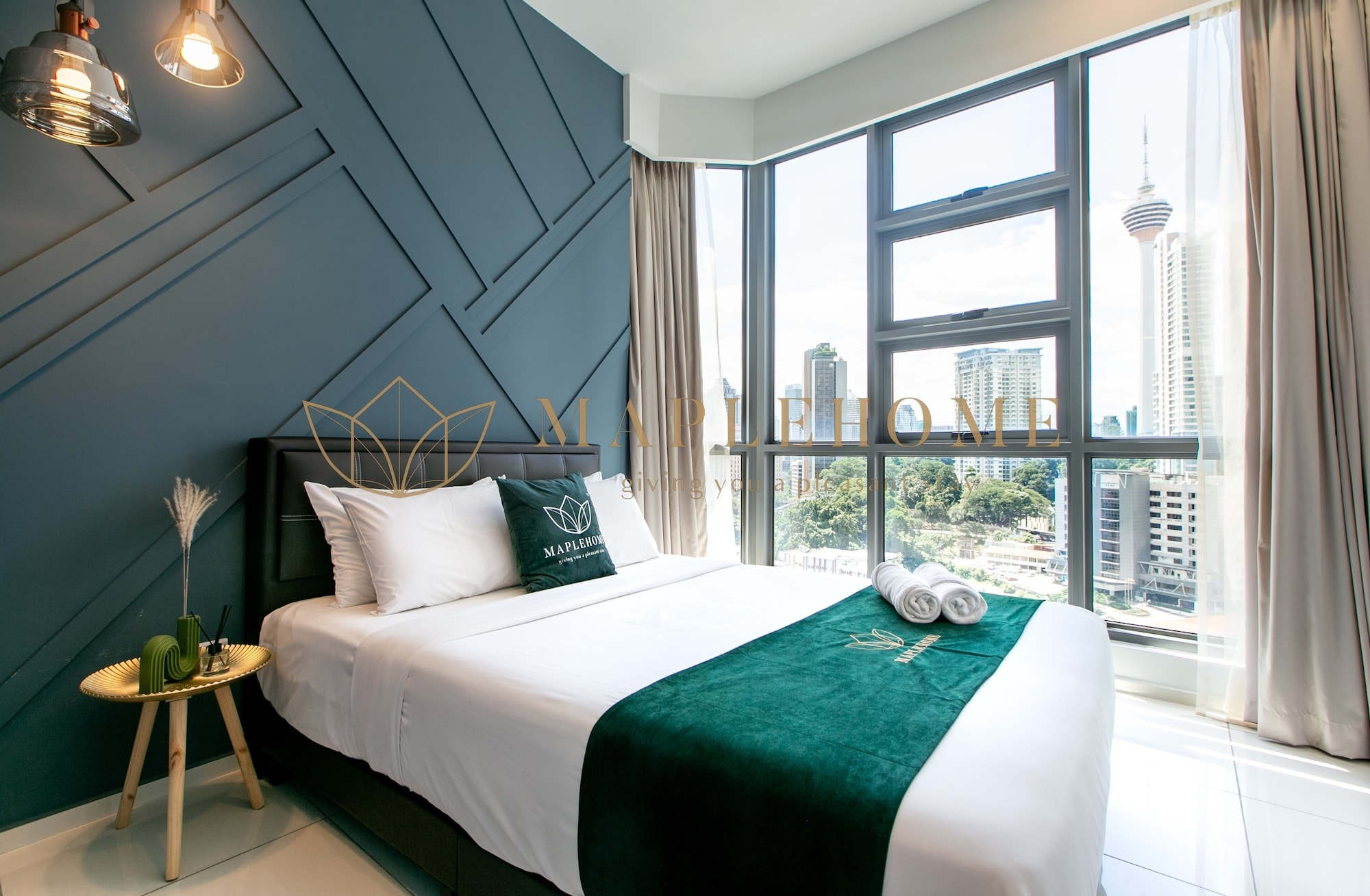 EXECUTIVE, SUITE, MULTIPLE BEDS