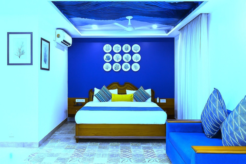 Super, Deluxe, Double Bed, Pool View