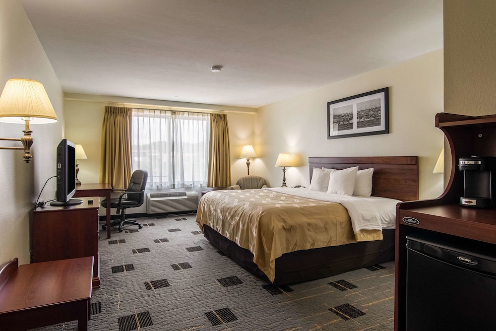 Quality Inn Foristell, MO 16/48
