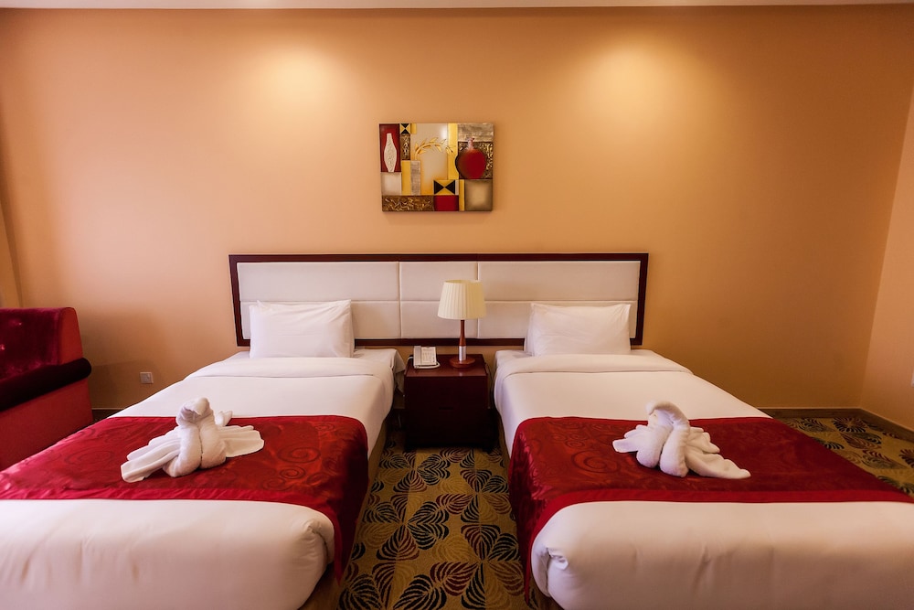 Red Castle Hotel 15/50