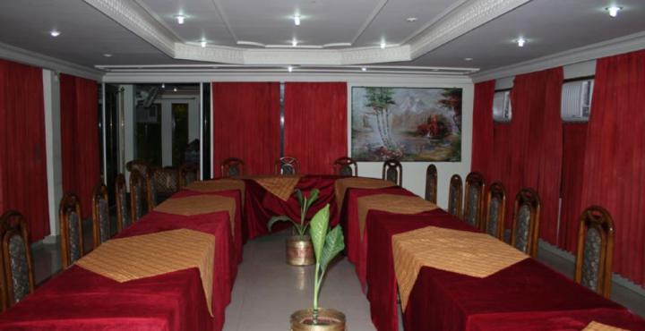M M Continental Hotel 23/27