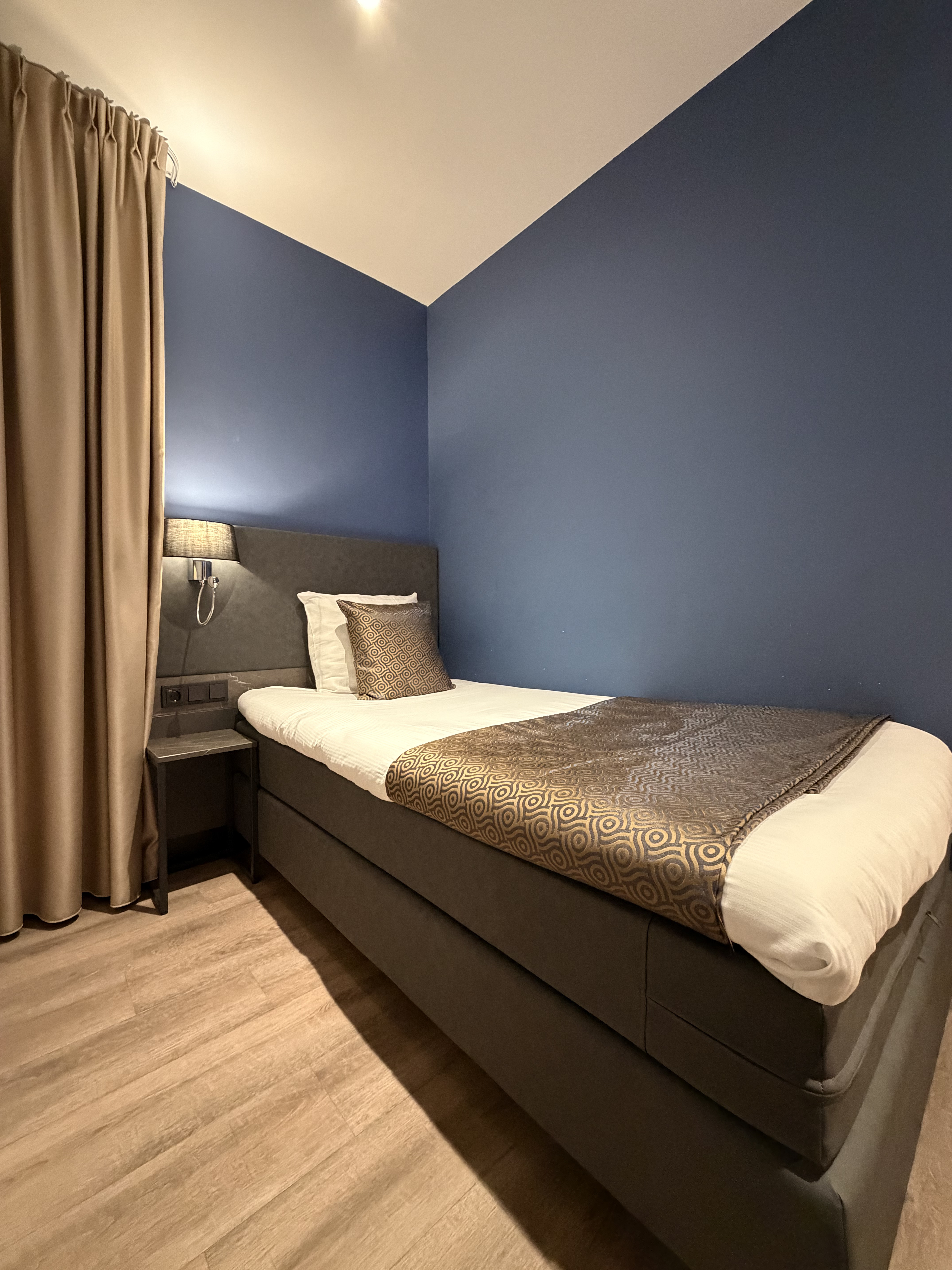 Room, Single, No Window