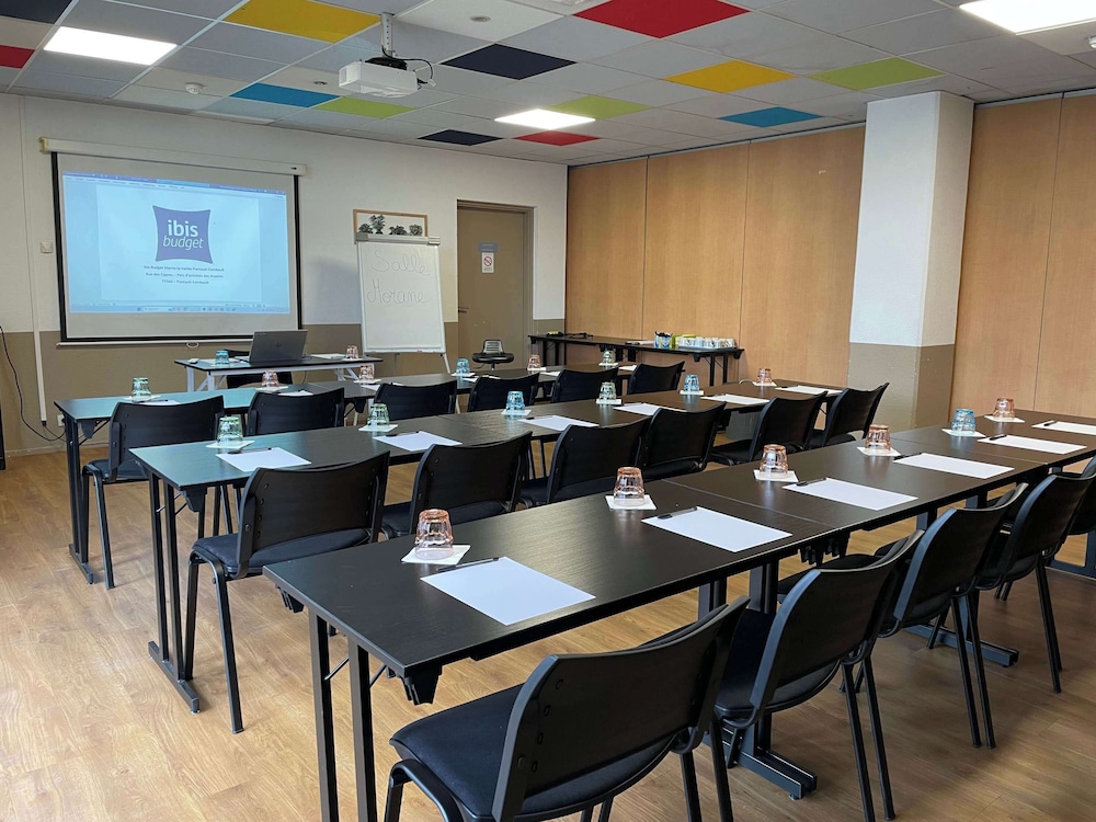 Ibis Budget Marne La Vallee Pontault Combault 46/61