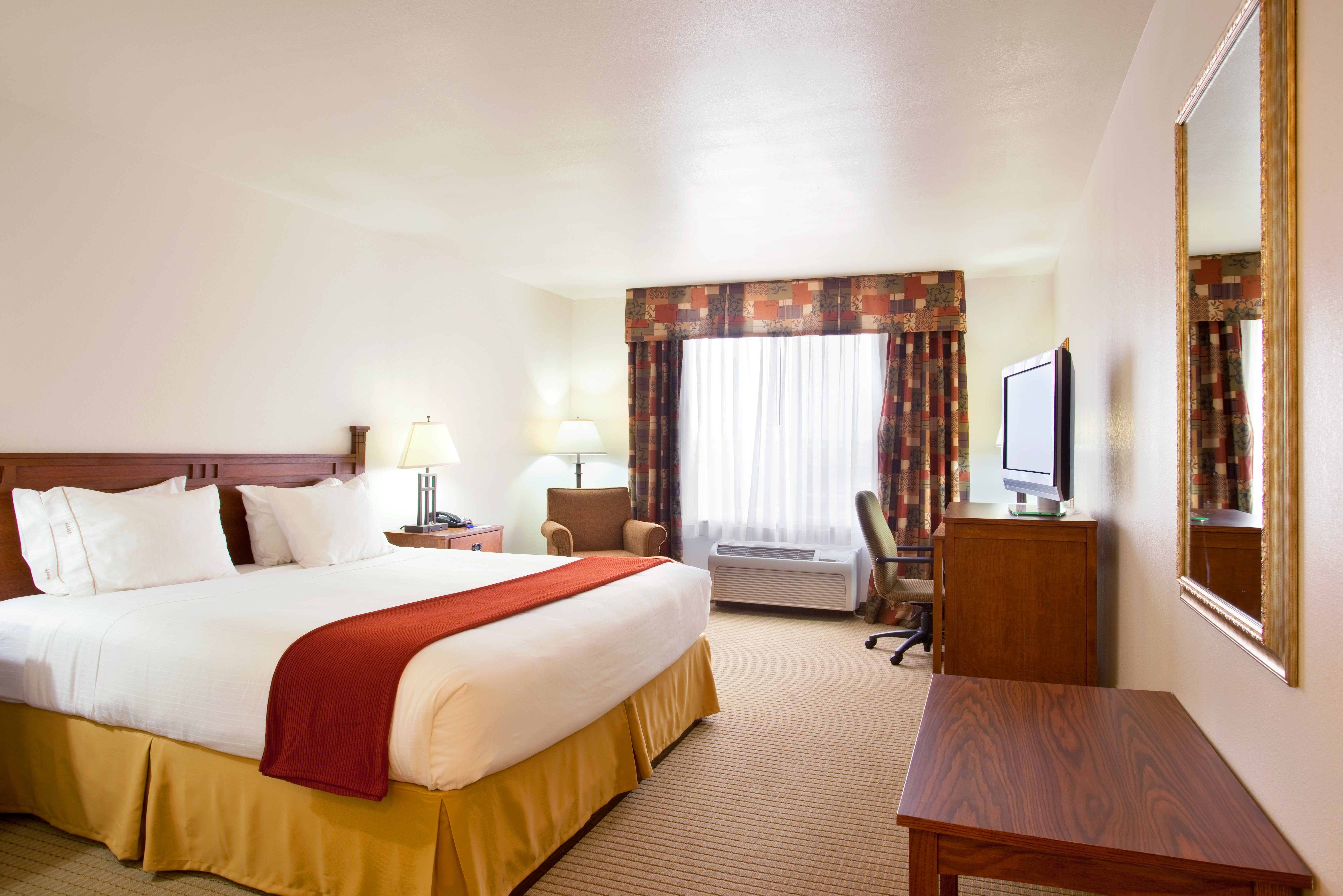 Leisure, King Bed