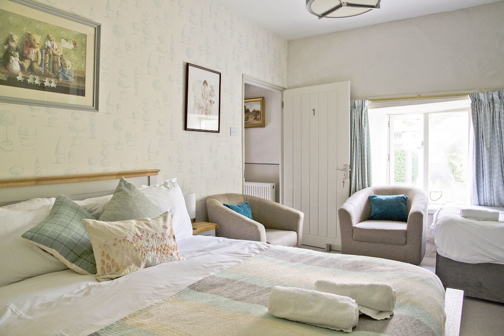 Hawthorn Farm Guest House 24/50