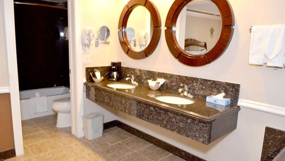 Dynasty Suites Hotel Riverside 37/50