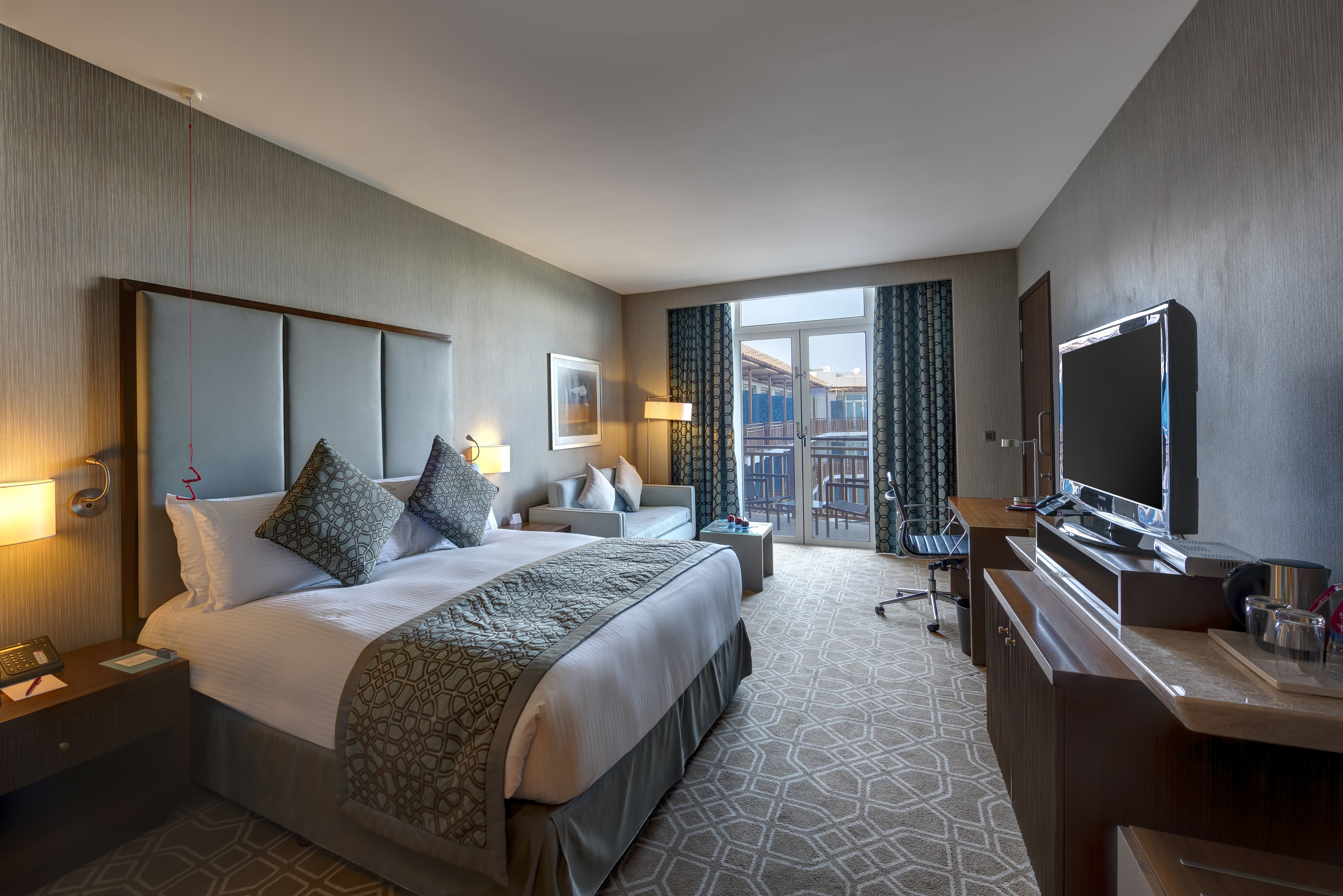 Room, King Bed, Pool and Sea View
