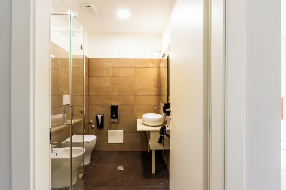 Lual Bleisure Hotel 38/43