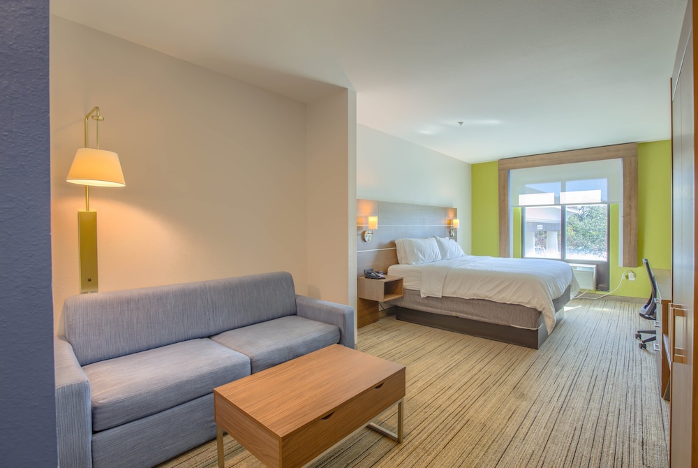 Holiday Inn Express Hotel And Suites Gulf Shores 23/47
