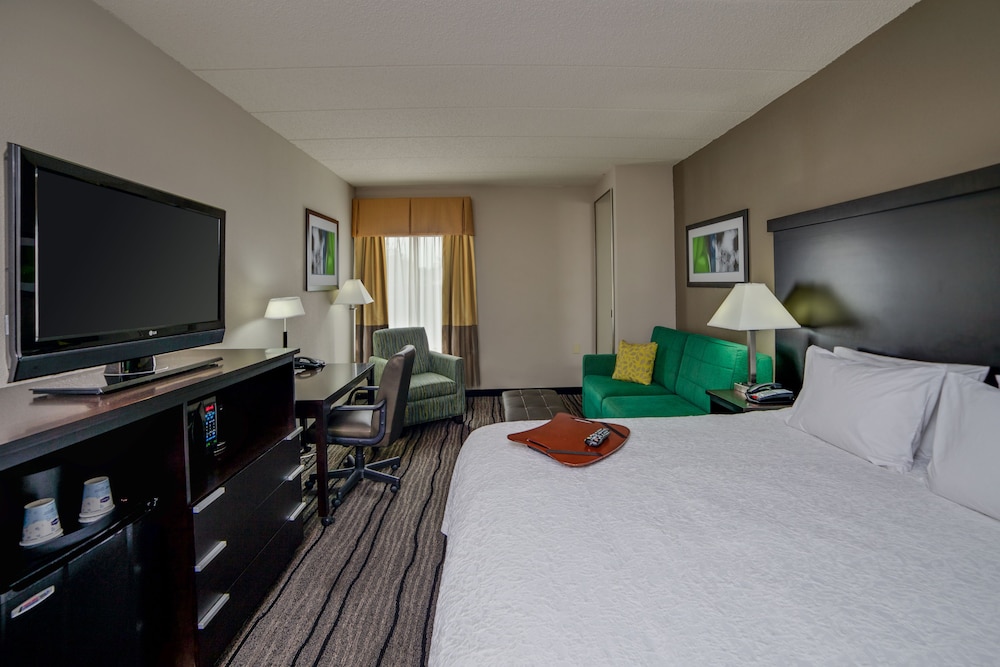 Hampton Inn Bowie 17/42