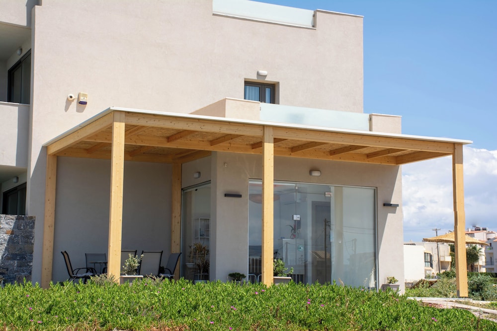 Ebenus Suites (Adults Only) by Checkin in HERSONISSOS